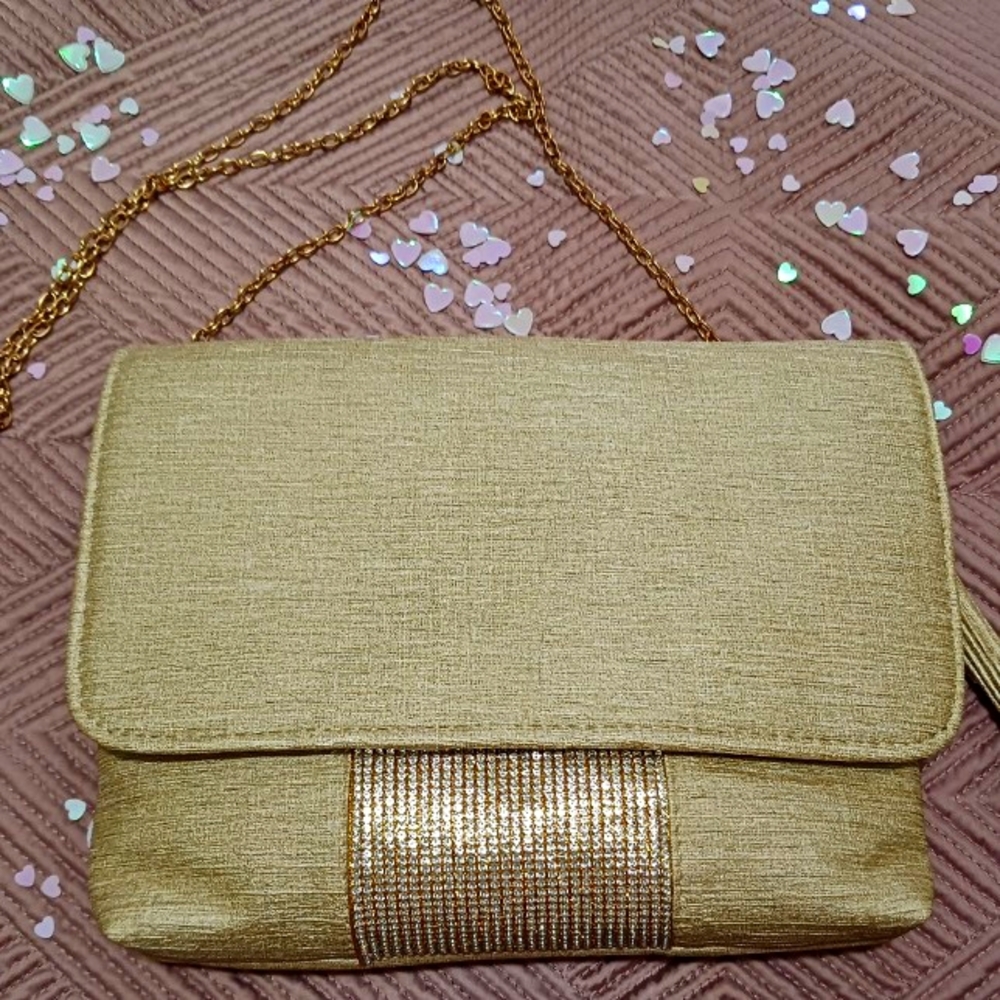 Gold Clutch/ Wristlet Purse NWOT